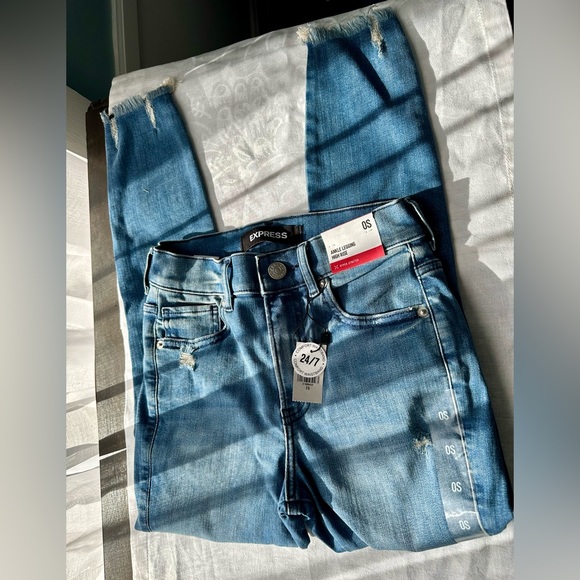 NWT Express high rise ankle distressed denim legging 0S 0 Short - Picture 6 of 6